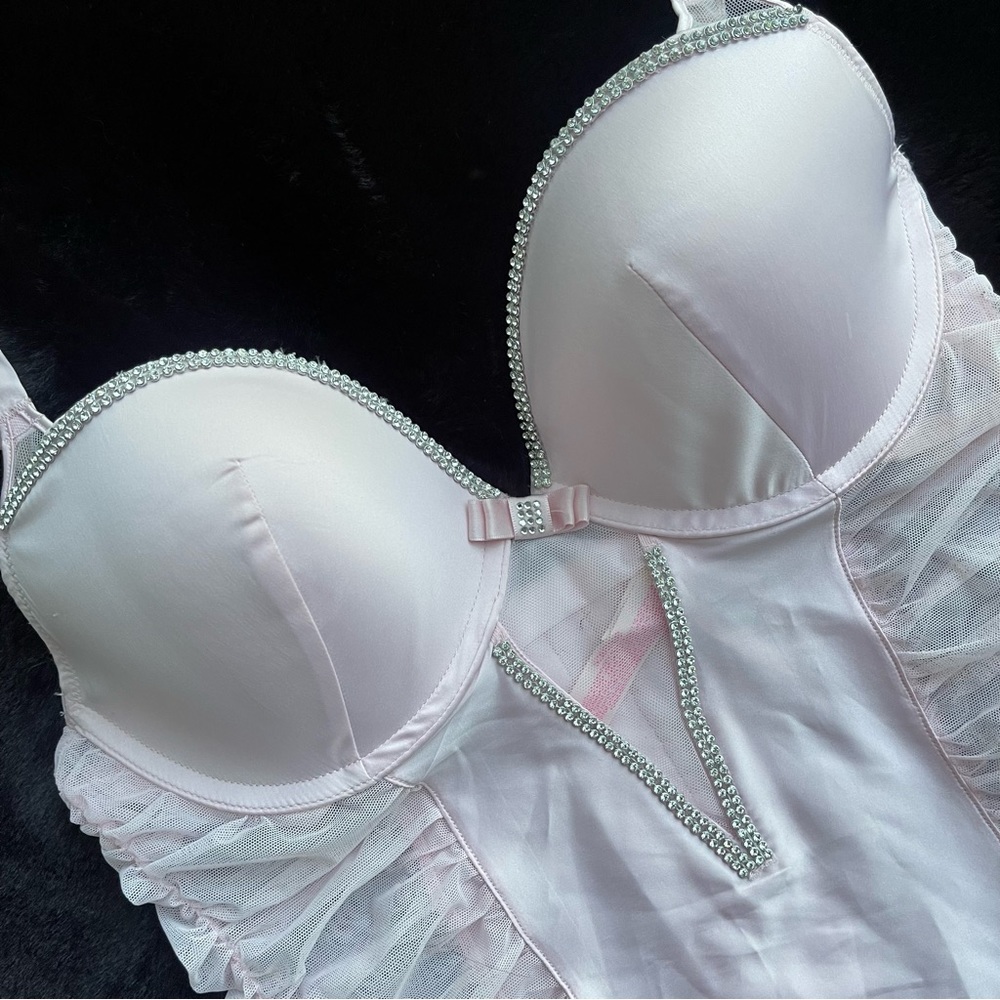 36C 36D  Vs Victoria’s Secret rhinestones/Crystals Pink Satin Corset garter Slip - Picture 12 of 14